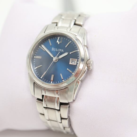 Bulova Womens Silver Tone Blue 26mm Date Watch 5.5" Steel Bracelet w New Battery - Picture 11 of 13